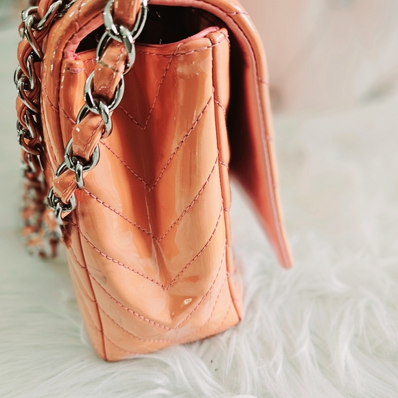 Chanel Salmon Orange Jumbo Chevron Patent Silver Hardware - Picture 5 of 10